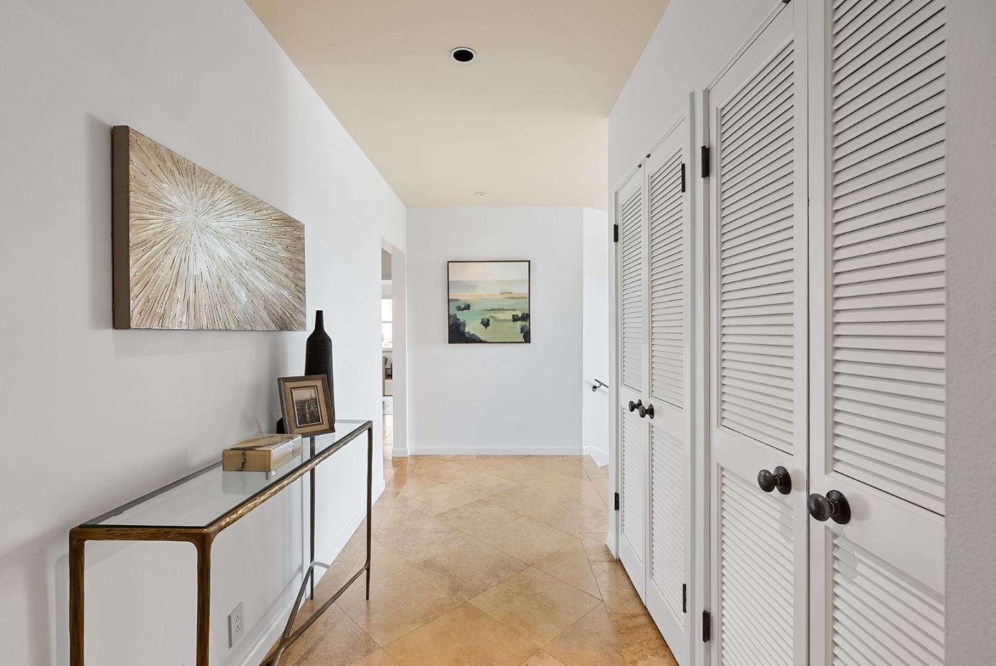 Detail Gallery Image 22 of 55 For 2390 Hyde St 1a,  San Francisco,  CA 94109 - 3 Beds | 2 Baths
