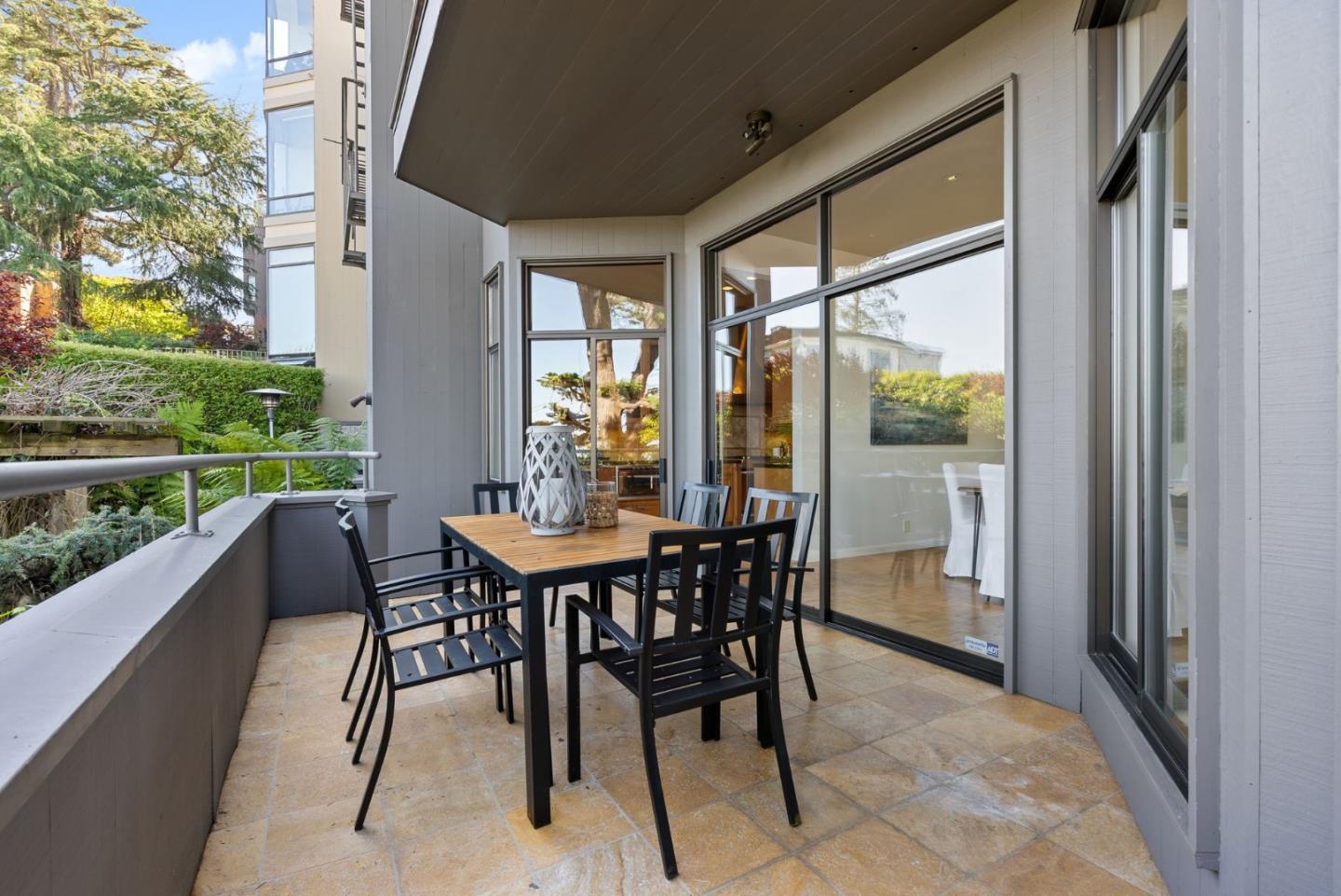 Detail Gallery Image 44 of 55 For 2390 Hyde St 1a,  San Francisco,  CA 94109 - 3 Beds | 2 Baths