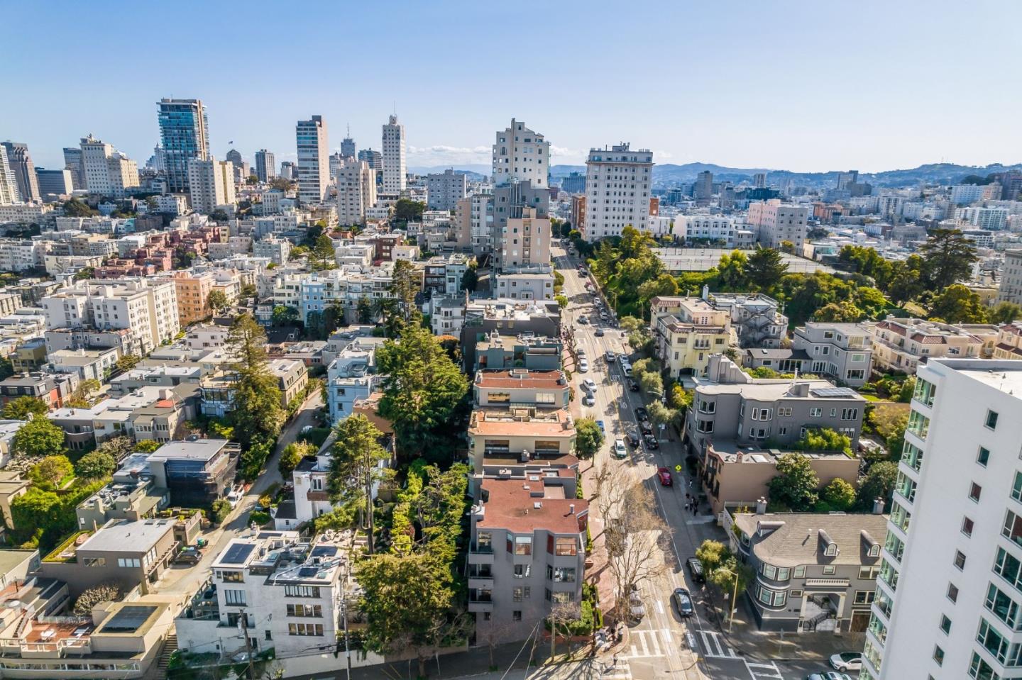 Detail Gallery Image 6 of 55 For 2390 Hyde St 1a,  San Francisco,  CA 94109 - 3 Beds | 2 Baths