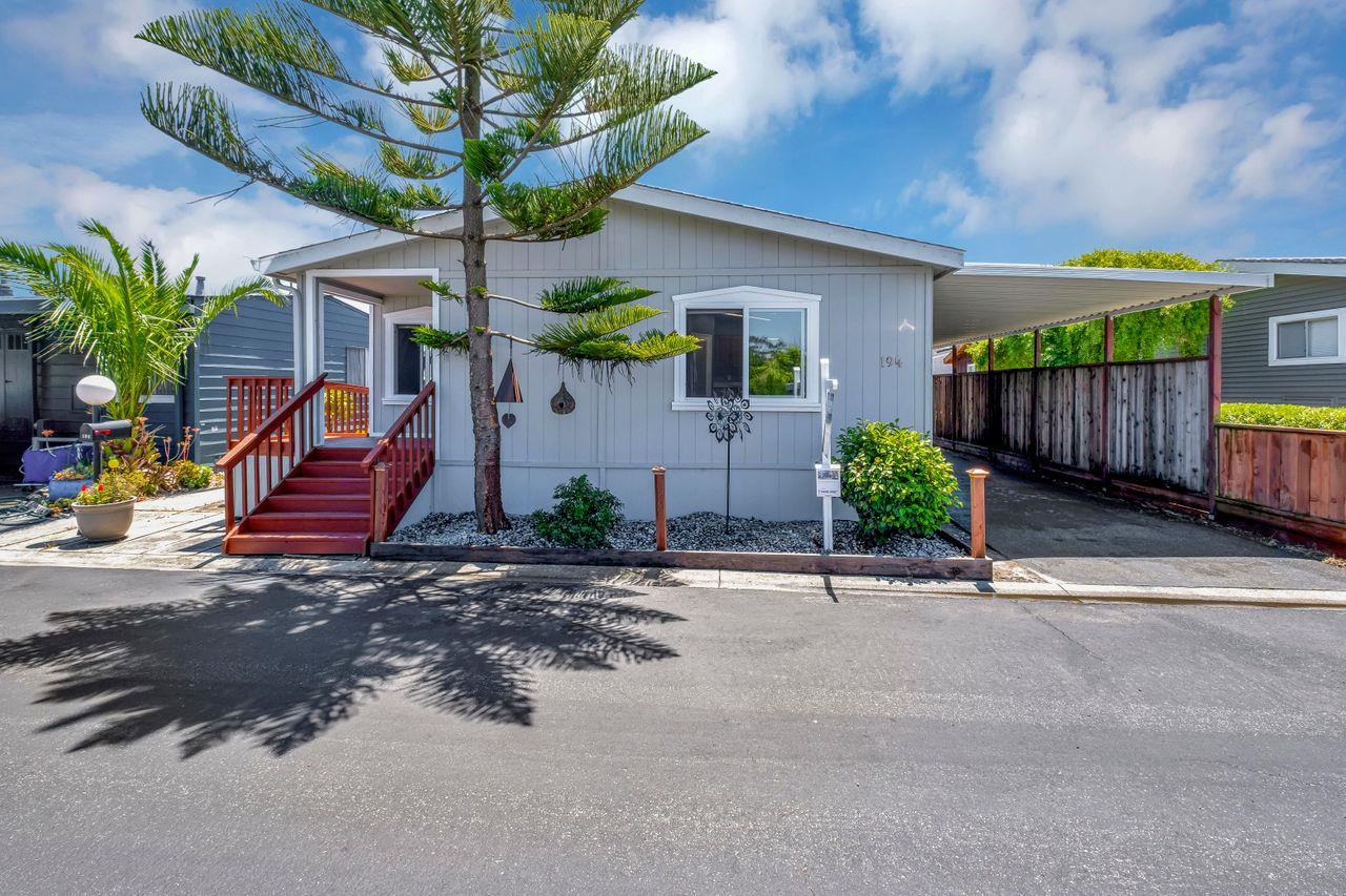 Detail Gallery Image 2 of 45 For 2395 Delaware St #194,  Santa Cruz,  CA 95060 - 3 Beds | 2 Baths