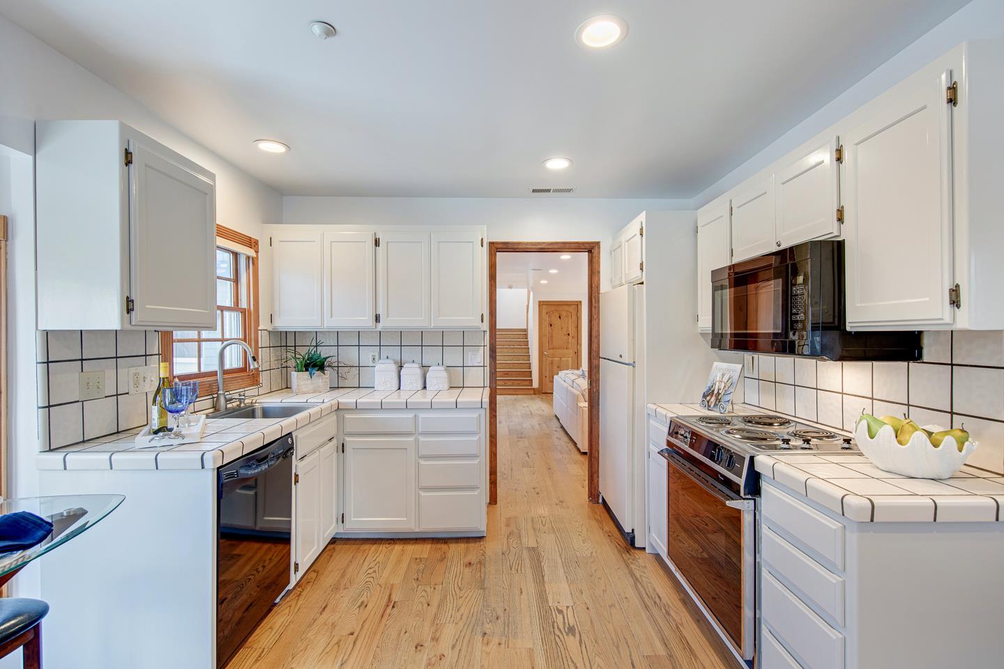 Detail Gallery Image 16 of 69 For 2680 Warren St, Santa Cruz,  CA 95062 - 4 Beds | 3/1 Baths