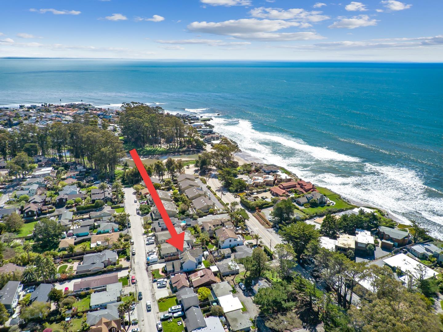Detail Gallery Image 3 of 69 For 2680 Warren St, Santa Cruz,  CA 95062 - 4 Beds | 3/1 Baths