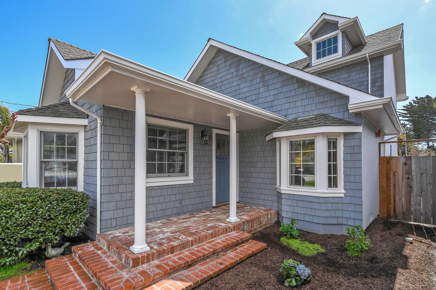 Detail Gallery Image 6 of 69 For 2680 Warren St, Santa Cruz,  CA 95062 - 4 Beds | 3/1 Baths