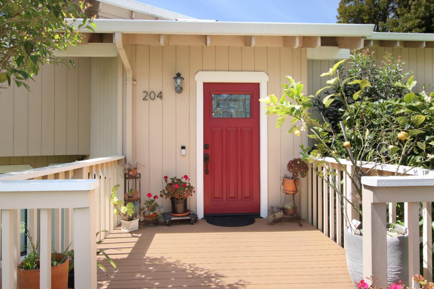 Detail Gallery Image 3 of 34 For 204 Bayview Ct, Aptos,  CA 95003 - 3 Beds | 2 Baths