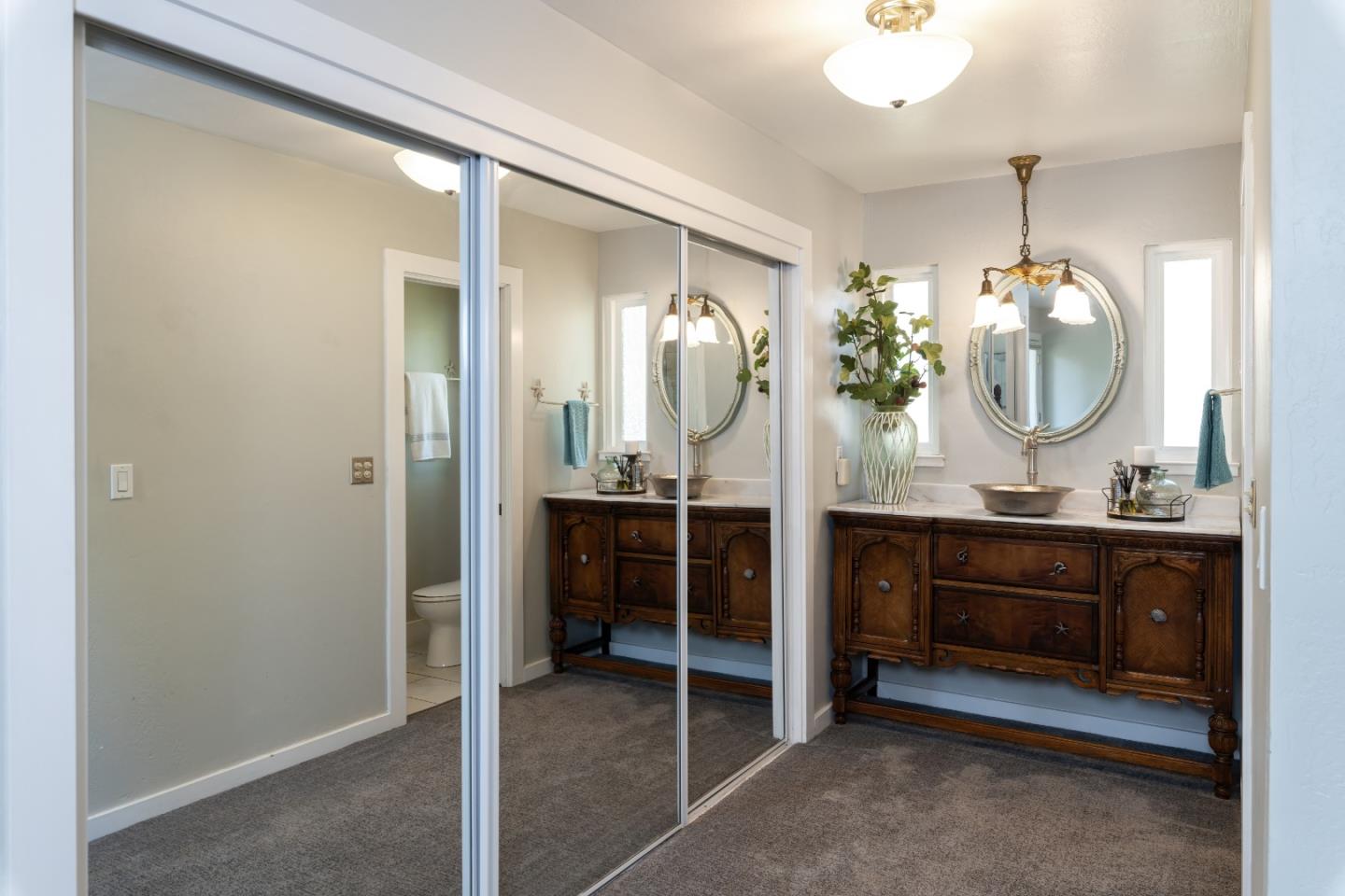 Detail Gallery Image 21 of 45 For 67 Hollins Dr, Santa Cruz,  CA 95060 - 4 Beds | 3 Baths
