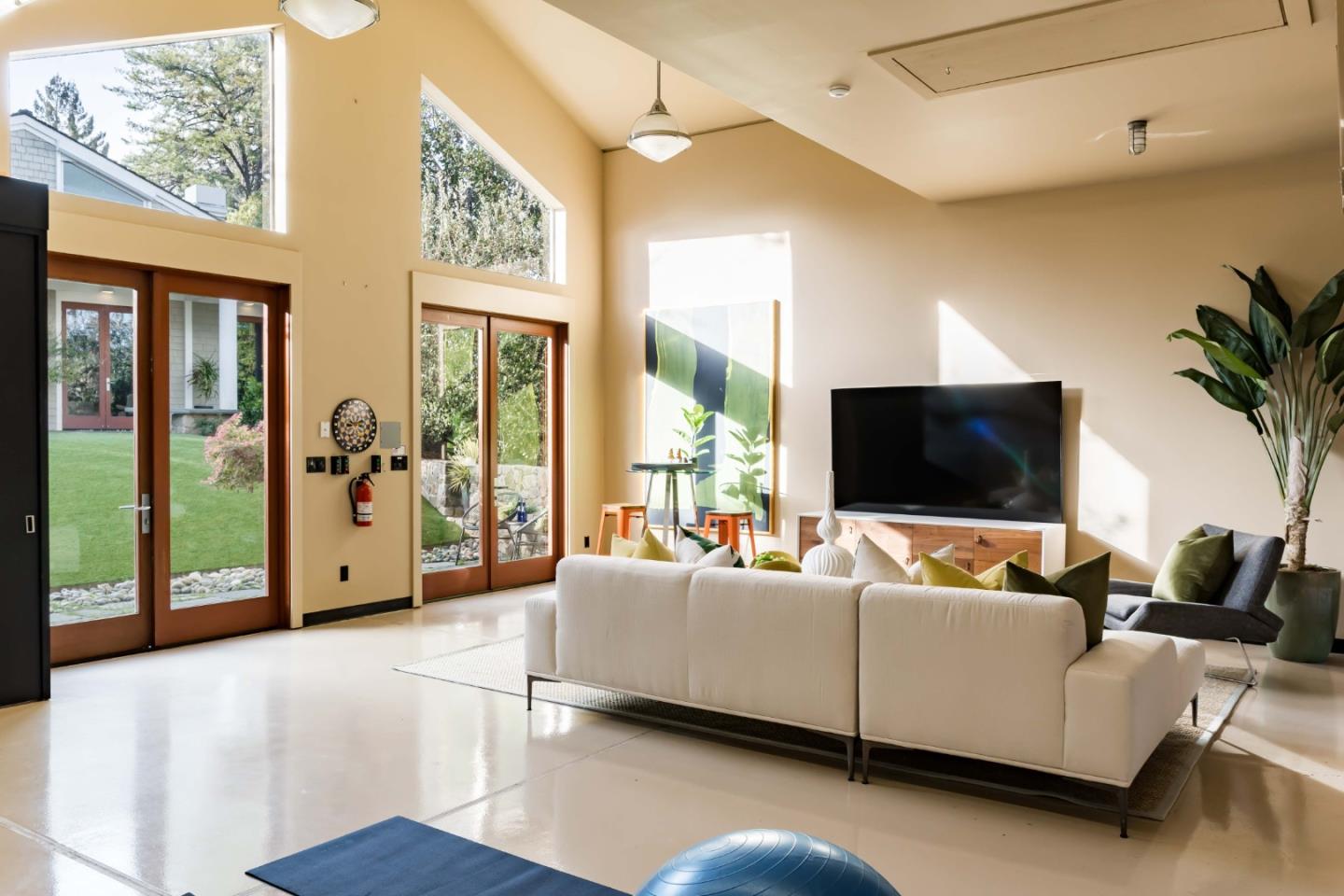 Detail Gallery Image 33 of 35 For 848 Nash Rd, Los Altos,  CA 94024 - 5 Beds | 4/1 Baths