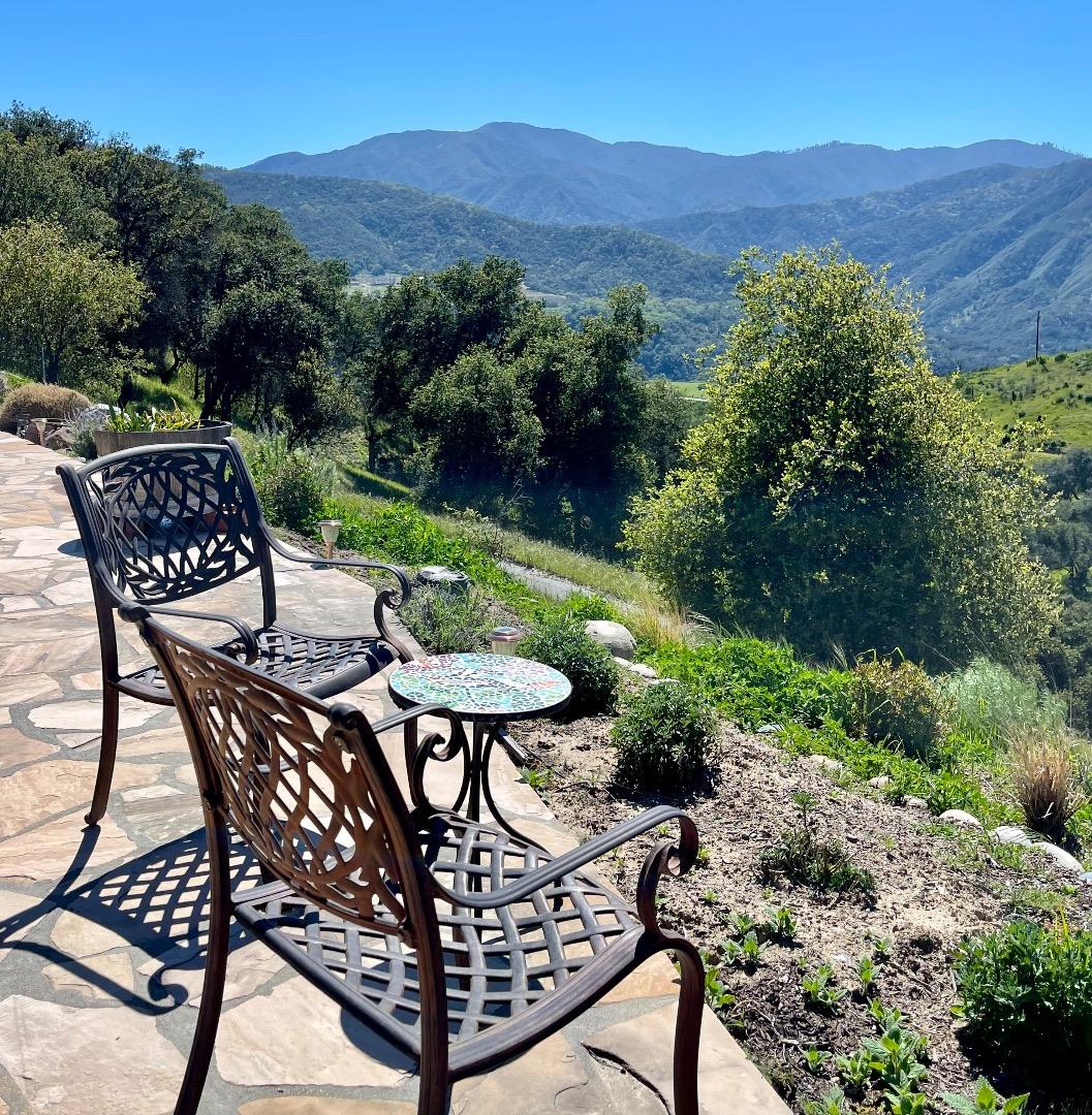 Detail Gallery Image 12 of 30 For 14 Asoleado Drive, Carmel Valley,  CA 93924 - 3 Beds | 2 Baths
