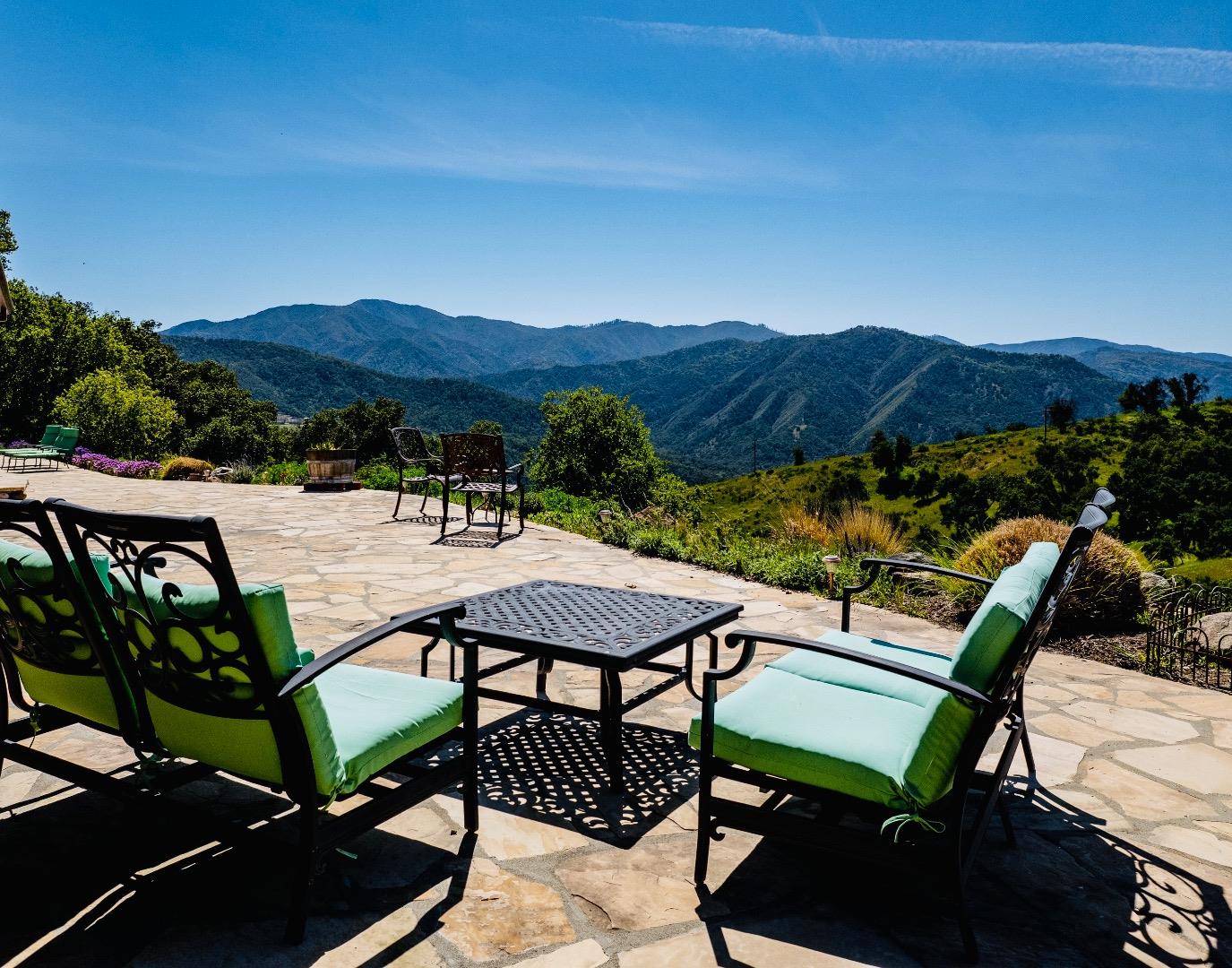 Detail Gallery Image 16 of 30 For 14 Asoleado Drive, Carmel Valley,  CA 93924 - 3 Beds | 2 Baths