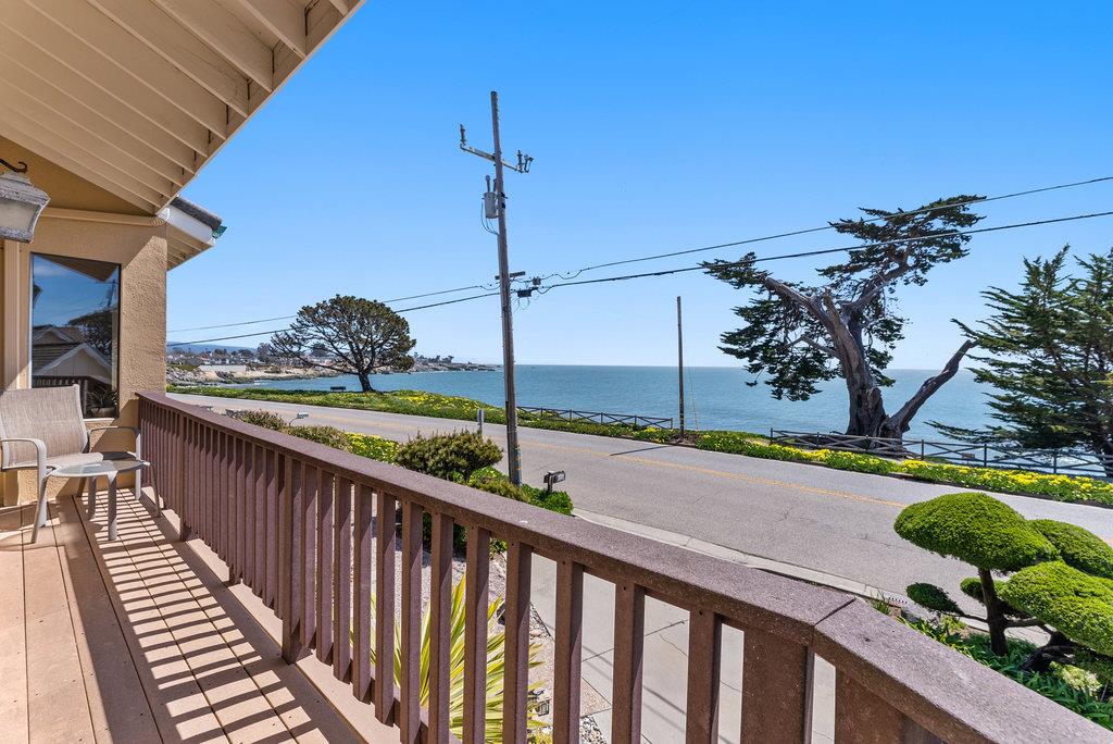 Detail Gallery Image 20 of 72 For 1212 W Cliff Dr, Santa Cruz,  CA 95060 - 4 Beds | 2/1 Baths