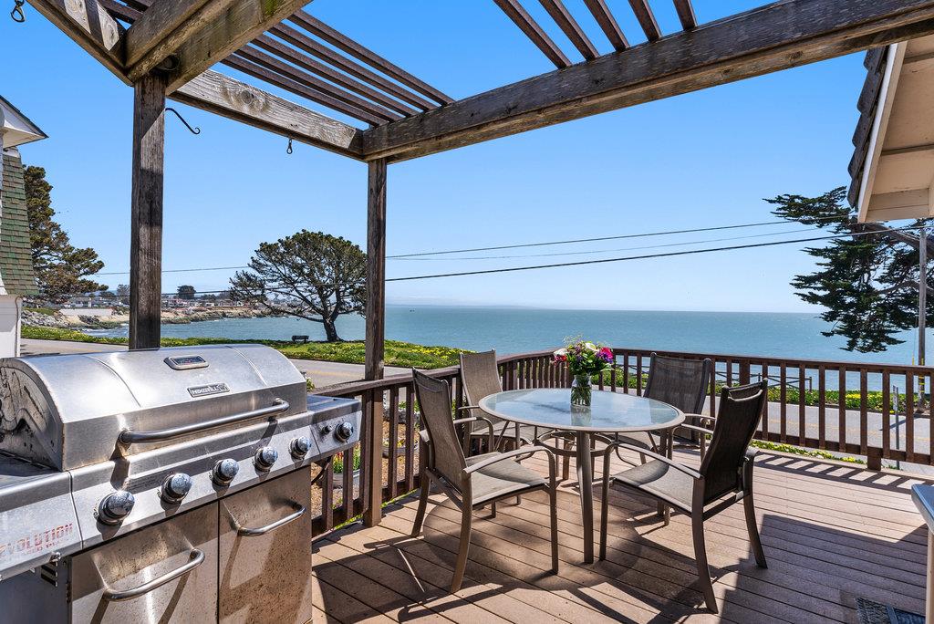 Detail Gallery Image 28 of 72 For 1212 W Cliff Dr, Santa Cruz,  CA 95060 - 4 Beds | 2/1 Baths