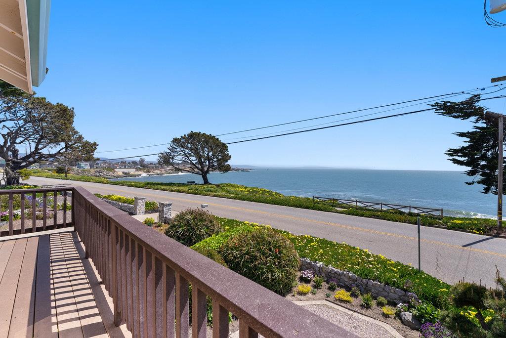 Detail Gallery Image 30 of 72 For 1212 W Cliff Dr, Santa Cruz,  CA 95060 - 4 Beds | 2/1 Baths