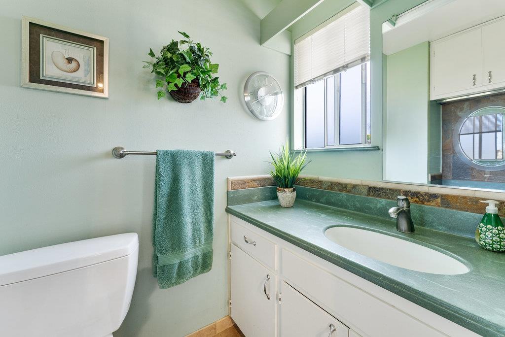 Detail Gallery Image 39 of 72 For 1212 W Cliff Dr, Santa Cruz,  CA 95060 - 4 Beds | 2/1 Baths