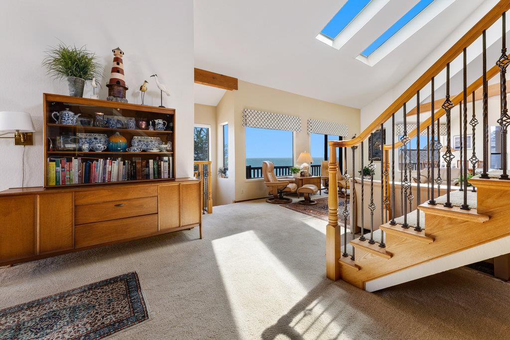 1212 W Cliff Dr, Santa Cruz, CA 95060 4 Beds 2/1 Baths