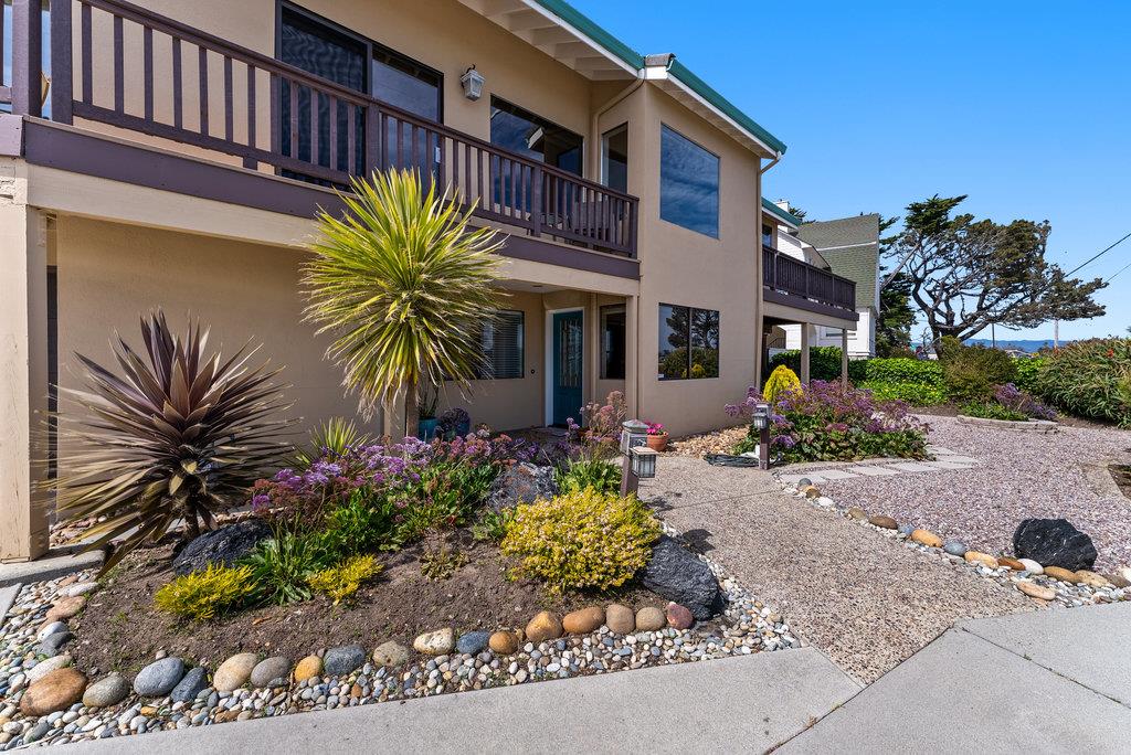 Detail Gallery Image 8 of 72 For 1212 W Cliff Dr, Santa Cruz,  CA 95060 - 4 Beds | 2/1 Baths