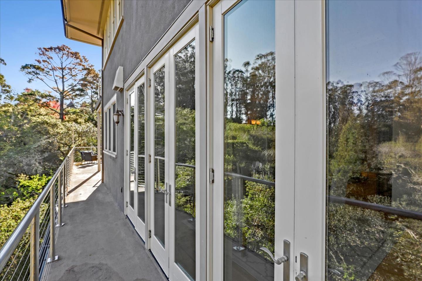 Detail Gallery Image 91 of 99 For 837 Chiltern Rd, Hillsborough,  CA 94010 - 5 Beds | 5/1 Baths