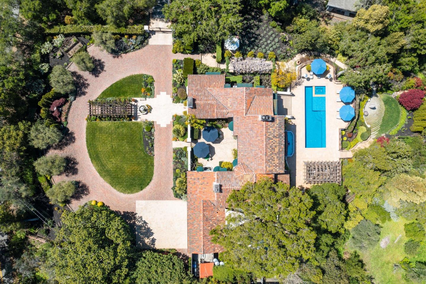 Detail Gallery Image 127 of 129 For 11 Southgate Dr, Woodside,  CA 94062 - 4 Beds | 3/2 Baths