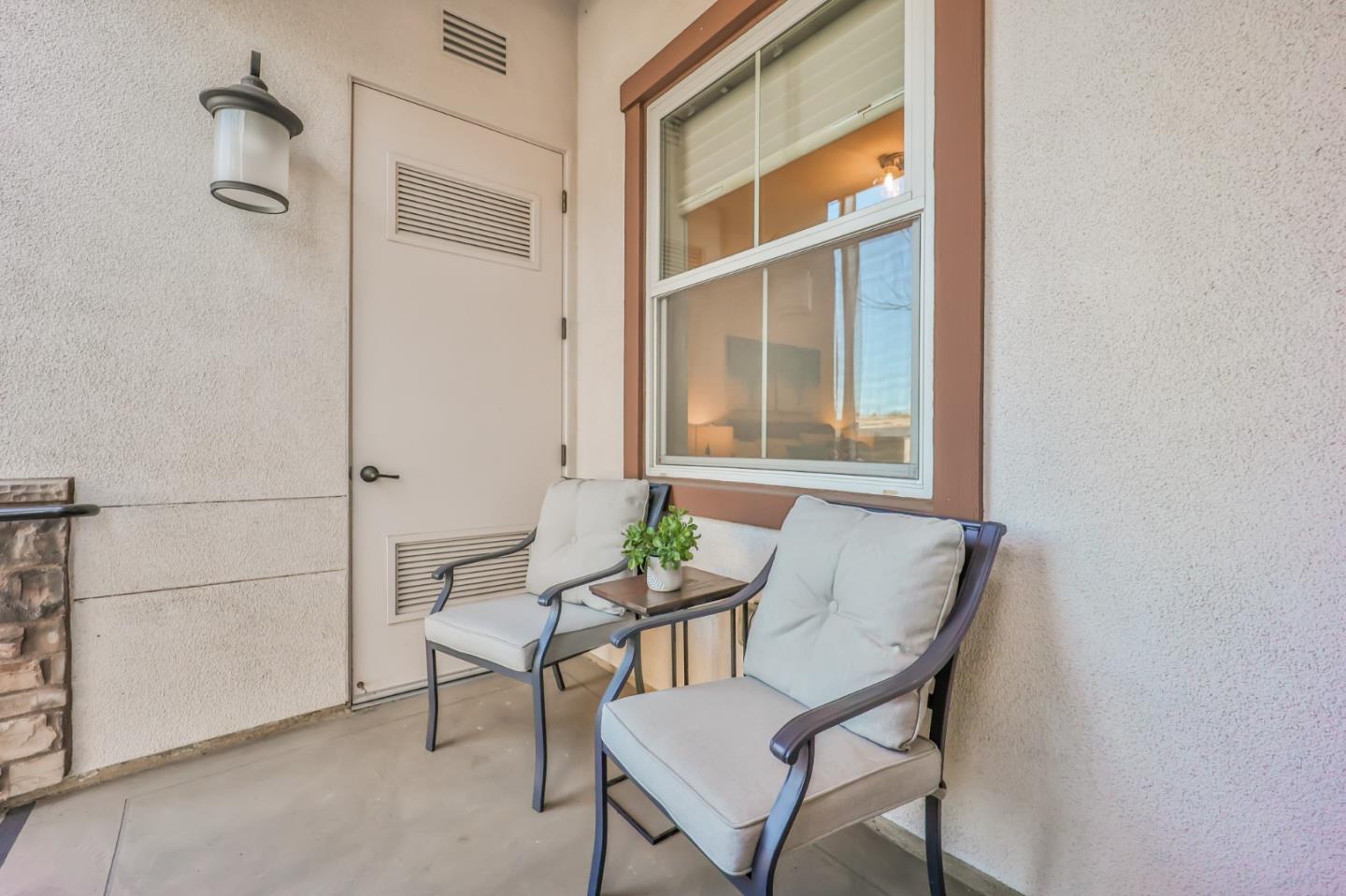 Detail Gallery Image 32 of 36 For 396 1st St #4,  Los Altos,  CA 94022 - 1 Beds | 1 Baths