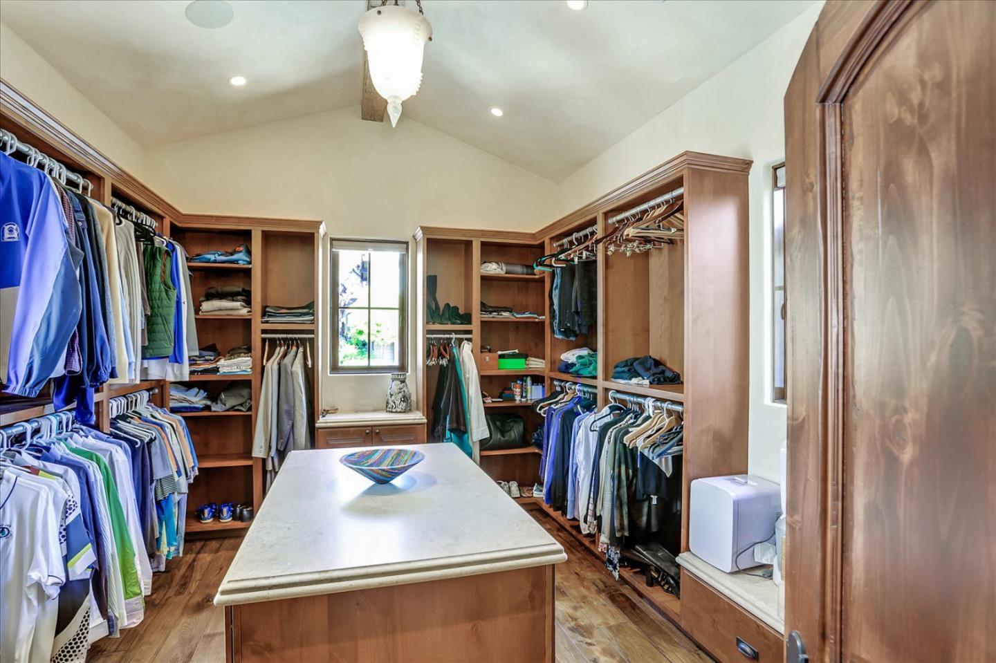 Detail Gallery Image 37 of 48 For Mission 3sw of 7th St, Carmel,  CA 93921 - 3 Beds | 3/1 Baths