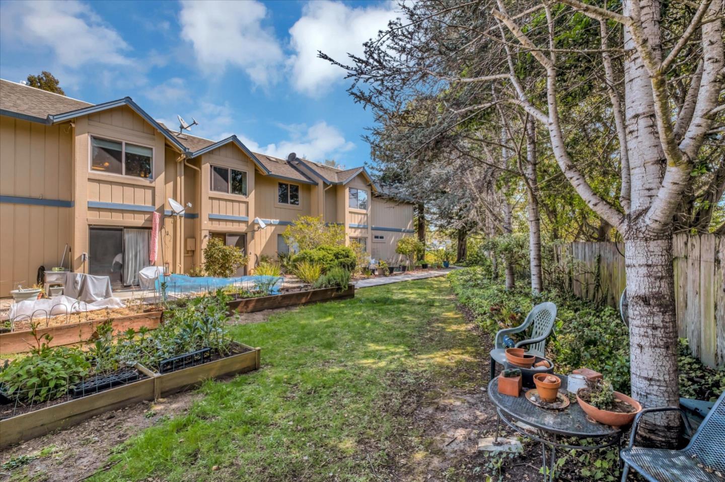 Detail Gallery Image 24 of 26 For 106 Vista Prieta Ct #106,  Santa Cruz,  CA 95062 - 1 Beds | 1 Baths