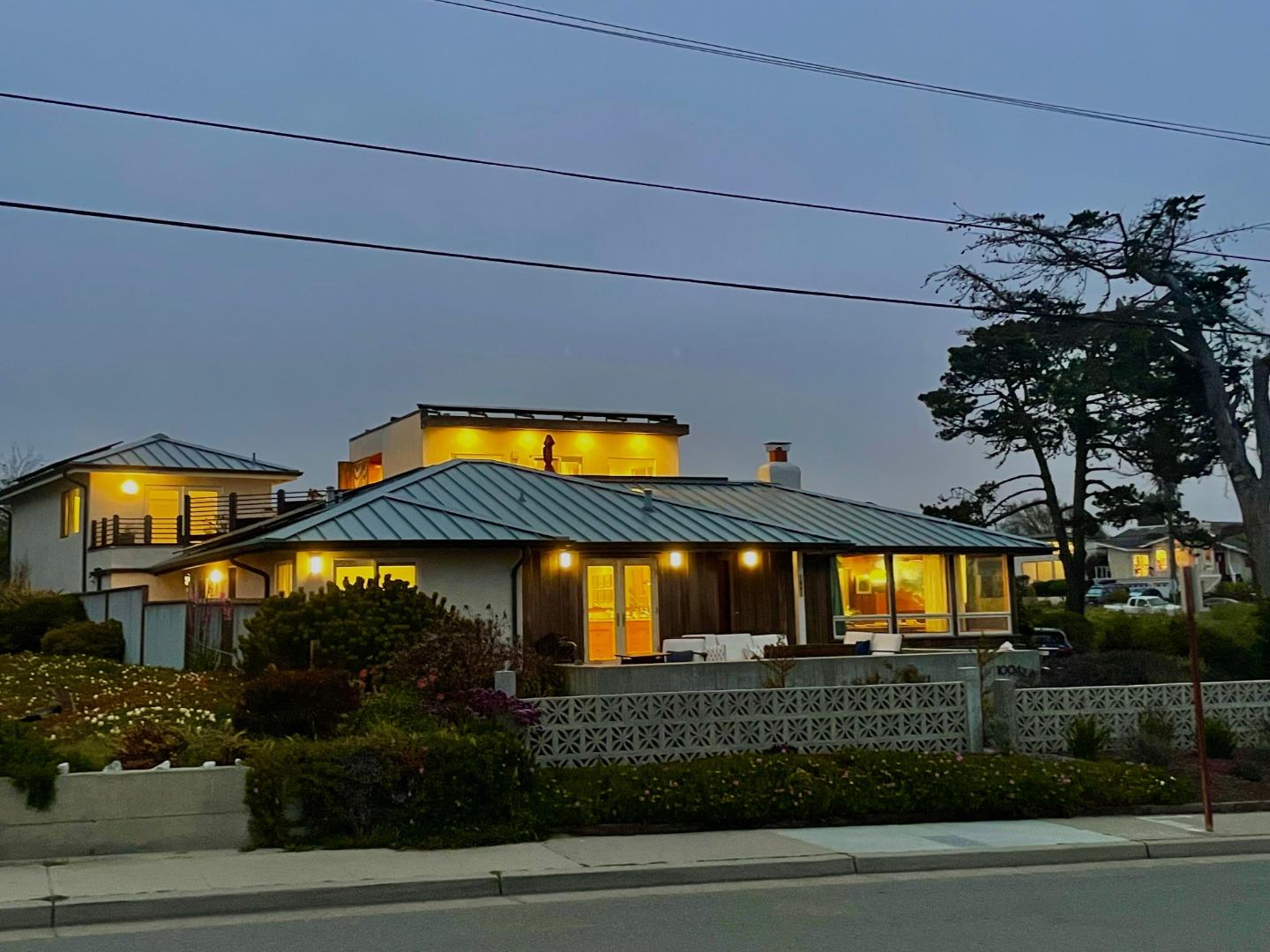 Detail Gallery Image 43 of 47 For 1004 W Cliff Dr, Santa Cruz,  CA 95060 - 6 Beds | 5 Baths
