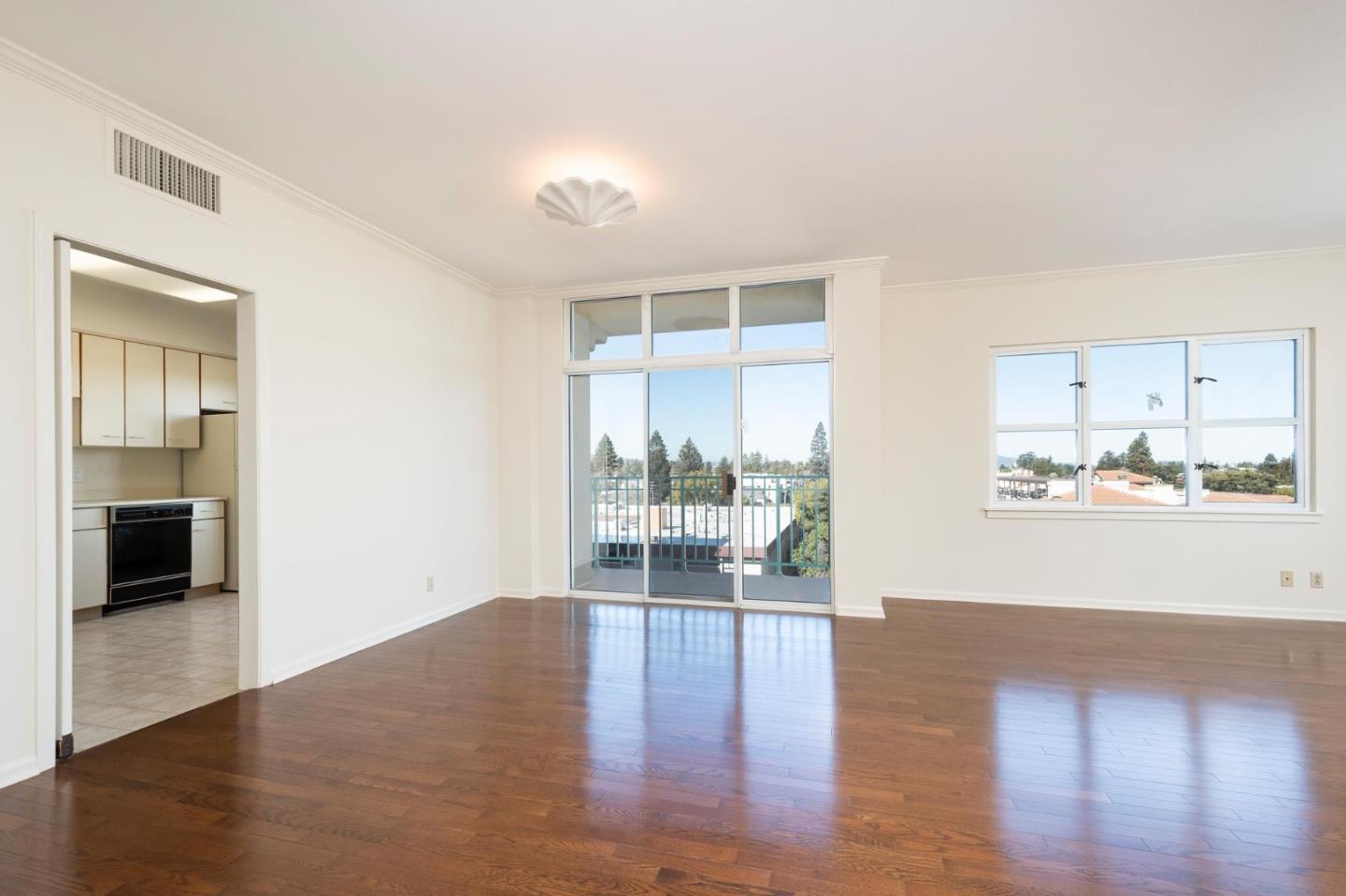 Detail Gallery Image 3 of 6 For 1 Baldwin Ave #603,  San Mateo,  CA 94401 - 2 Beds | 2 Baths