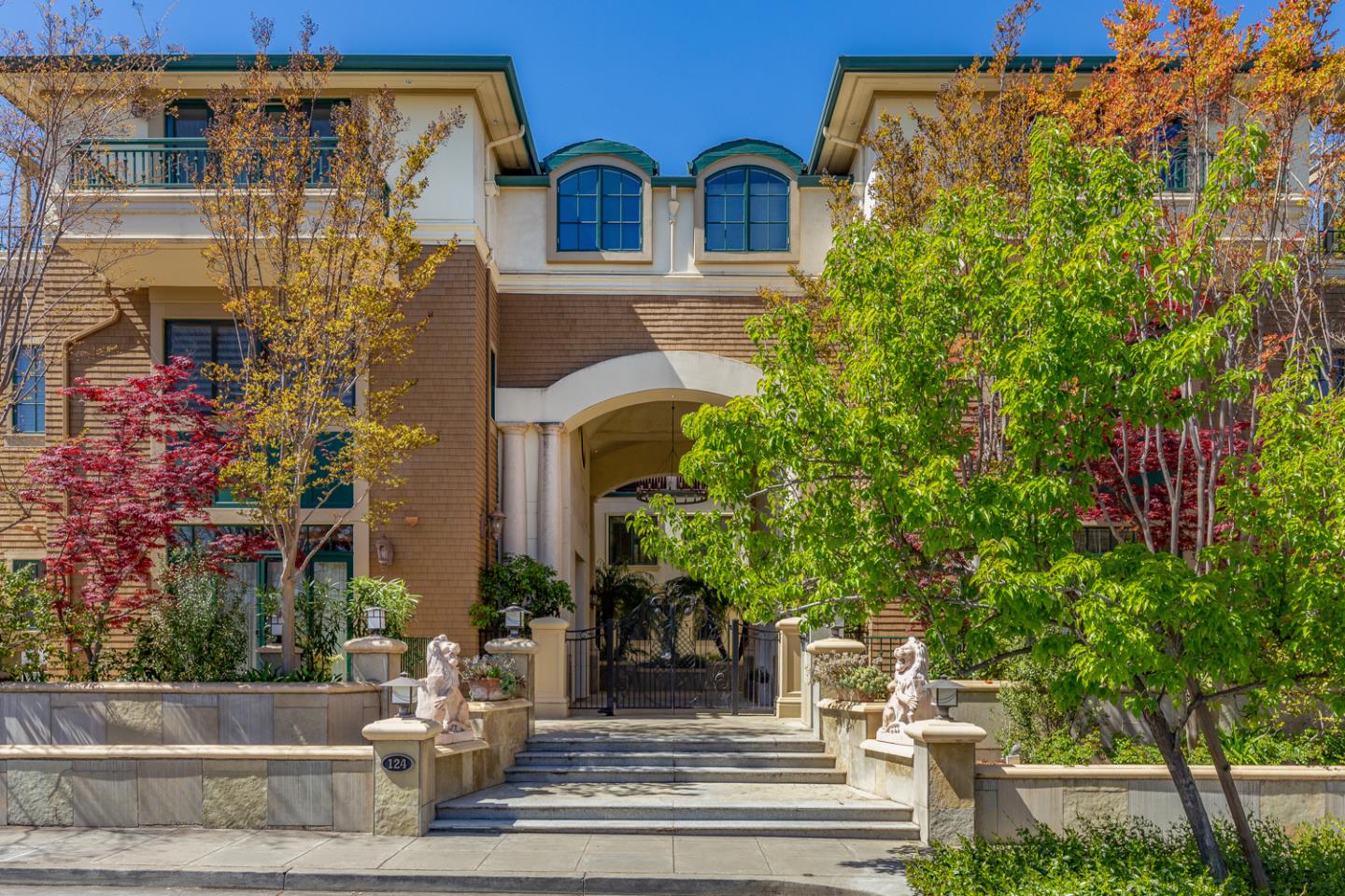 Detail Gallery Image 1 of 1 For 124 2nd St #9,  Los Altos,  CA 94022 - 2 Beds | 2 Baths