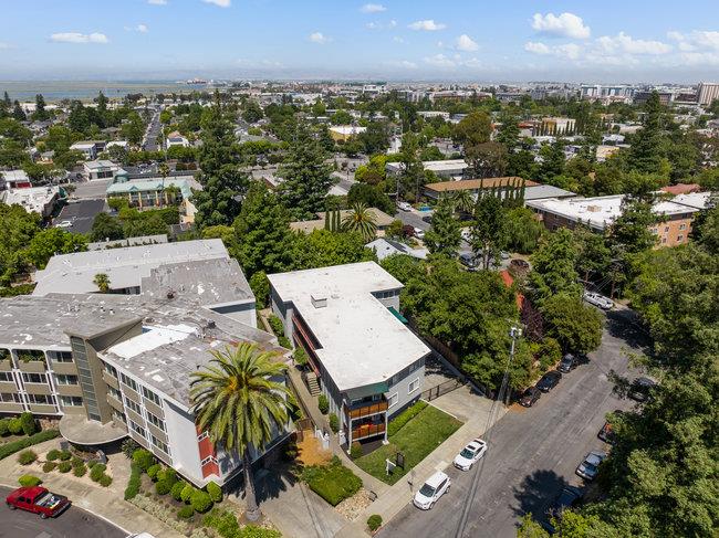 Detail Gallery Image 35 of 48 For 88 Claremont Ave #8,  Redwood City,  CA 94062 - 2 Beds | 2 Baths