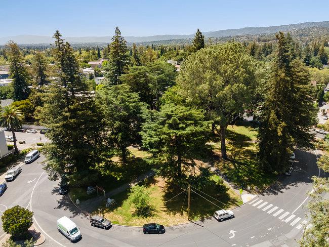 Detail Gallery Image 41 of 48 For 88 Claremont Ave #8,  Redwood City,  CA 94062 - 2 Beds | 2 Baths