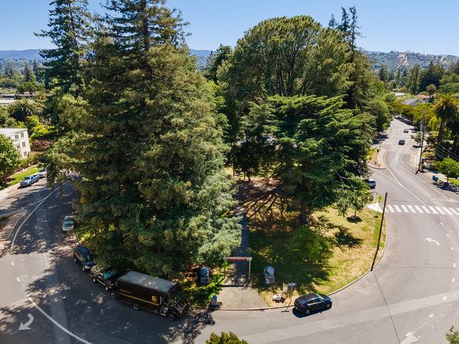 Detail Gallery Image 45 of 48 For 88 Claremont Ave #8,  Redwood City,  CA 94062 - 2 Beds | 2 Baths