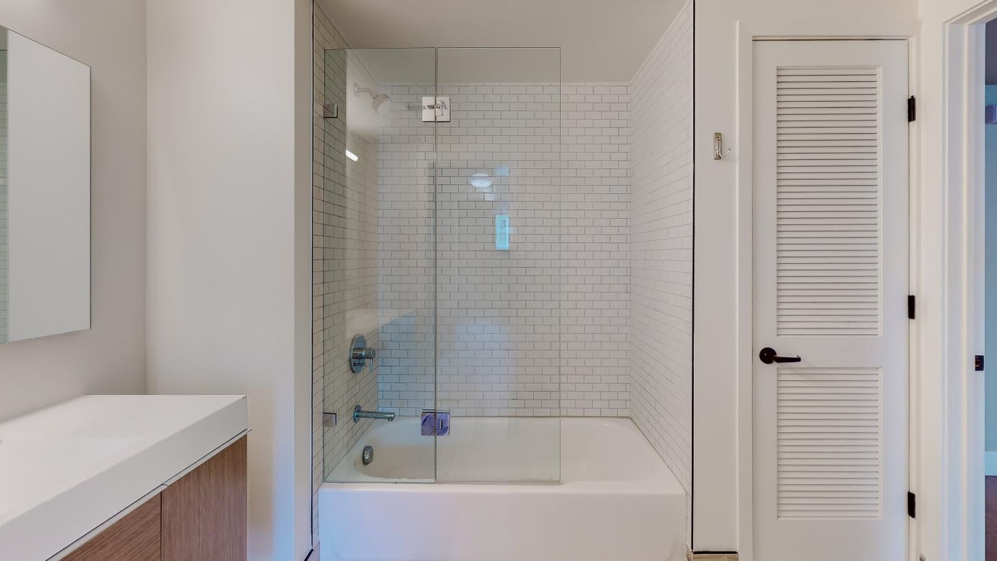 Detail Gallery Image 26 of 34 For 719 Larkin St #301,  San Francisco,  CA 94109 - 1 Beds | 1 Baths