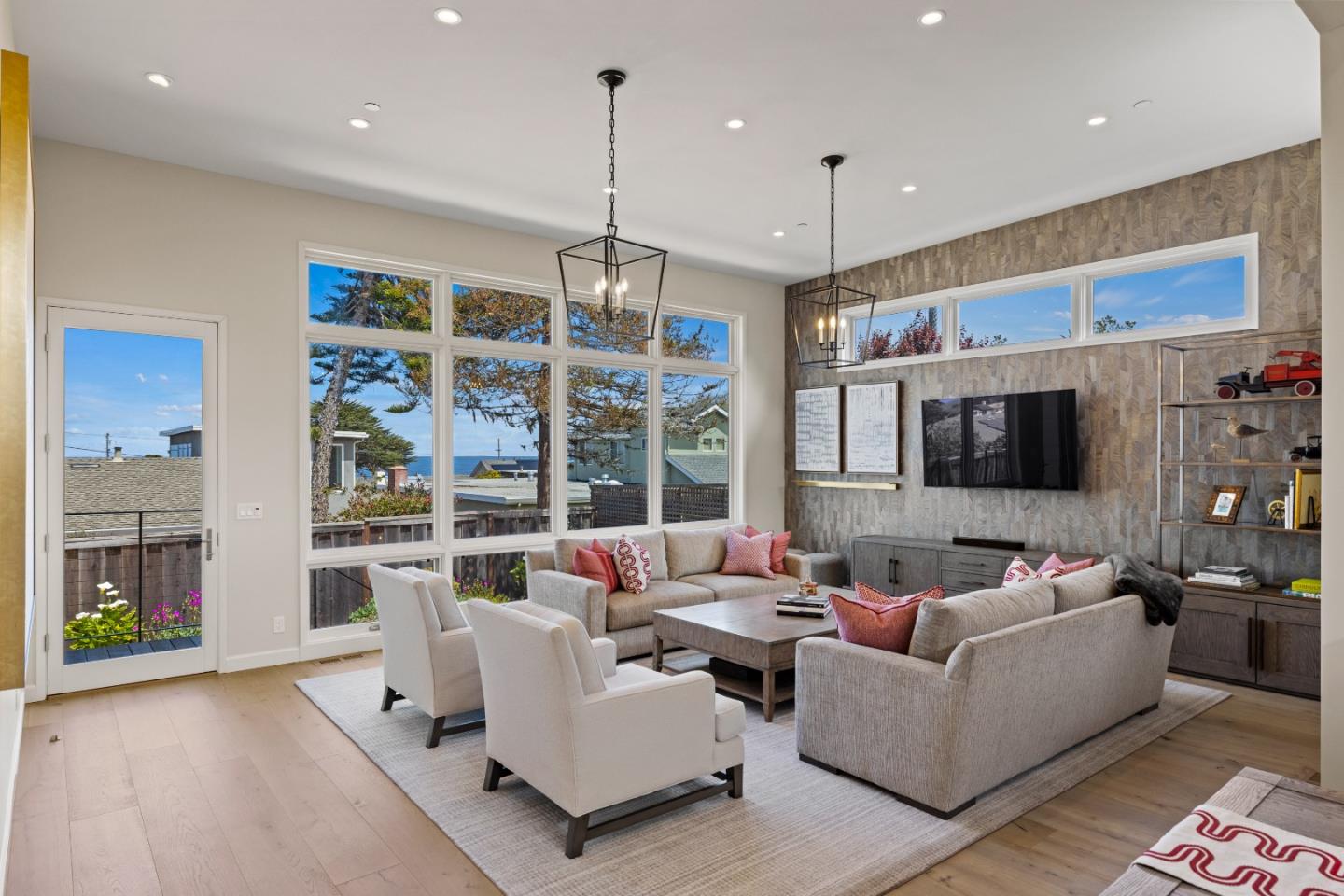 Front Image Thumbnail for ML81926463