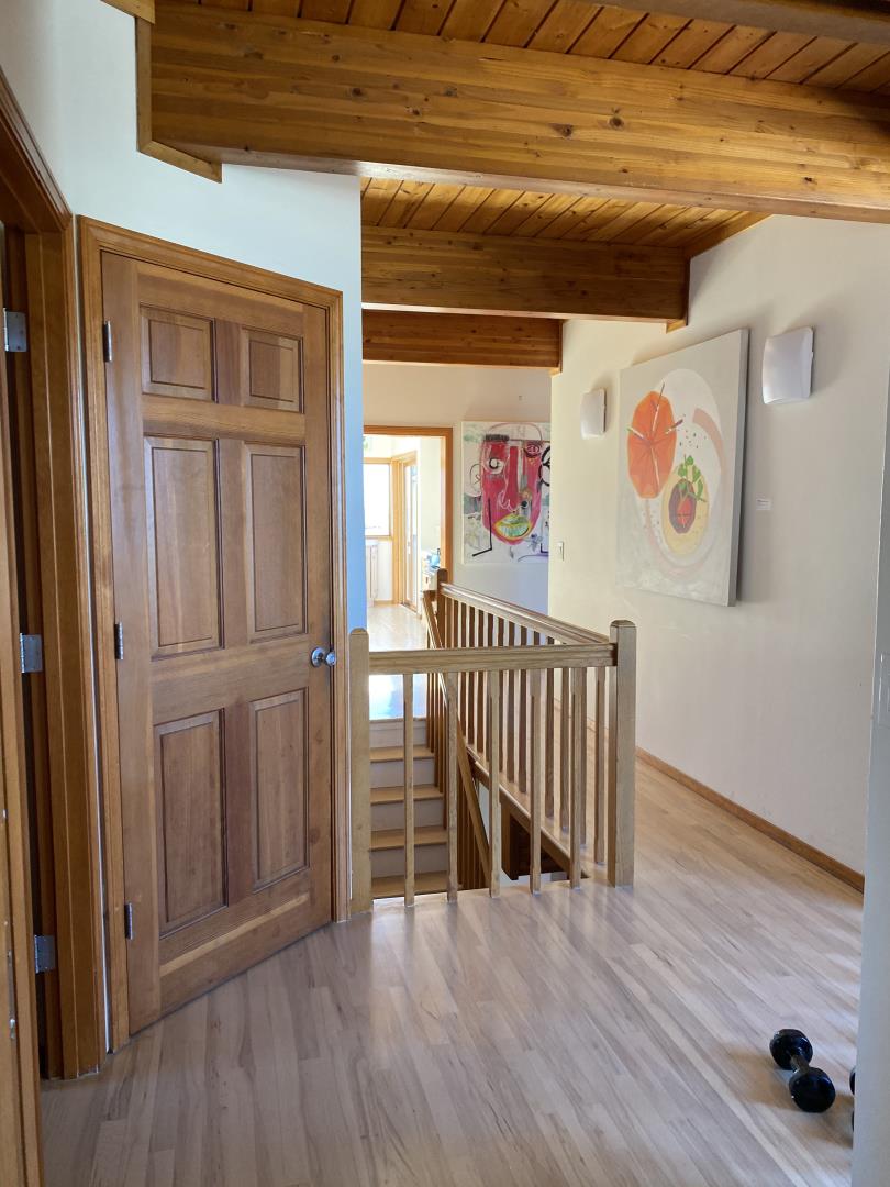 Detail Gallery Image 13 of 30 For 509 Ocean Ave, Half Moon Bay,  CA 94019 - 4 Beds | 3/1 Baths
