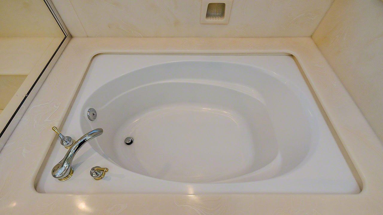 Detail Gallery Image 37 of 41 For 2001 Seabrook Ct, Redwood City,  CA 94065 - 4 Beds | 3/1 Baths