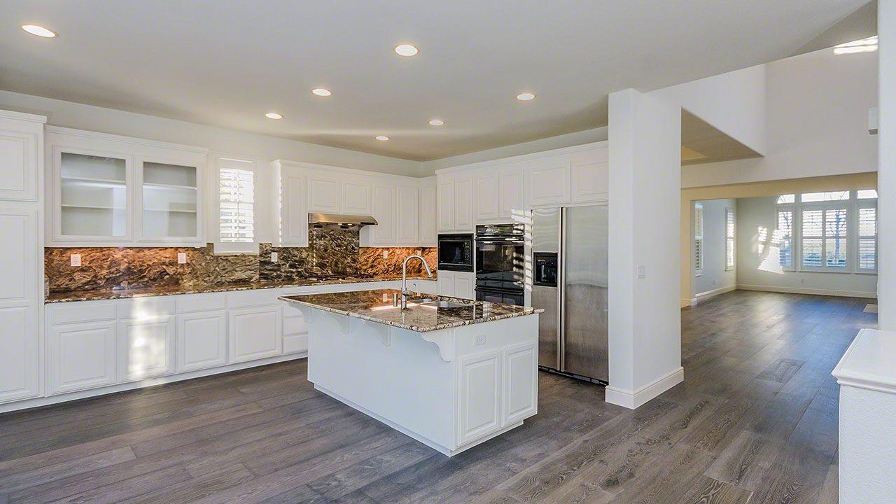 Detail Gallery Image 9 of 41 For 2001 Seabrook Ct, Redwood City,  CA 94065 - 4 Beds | 3/1 Baths