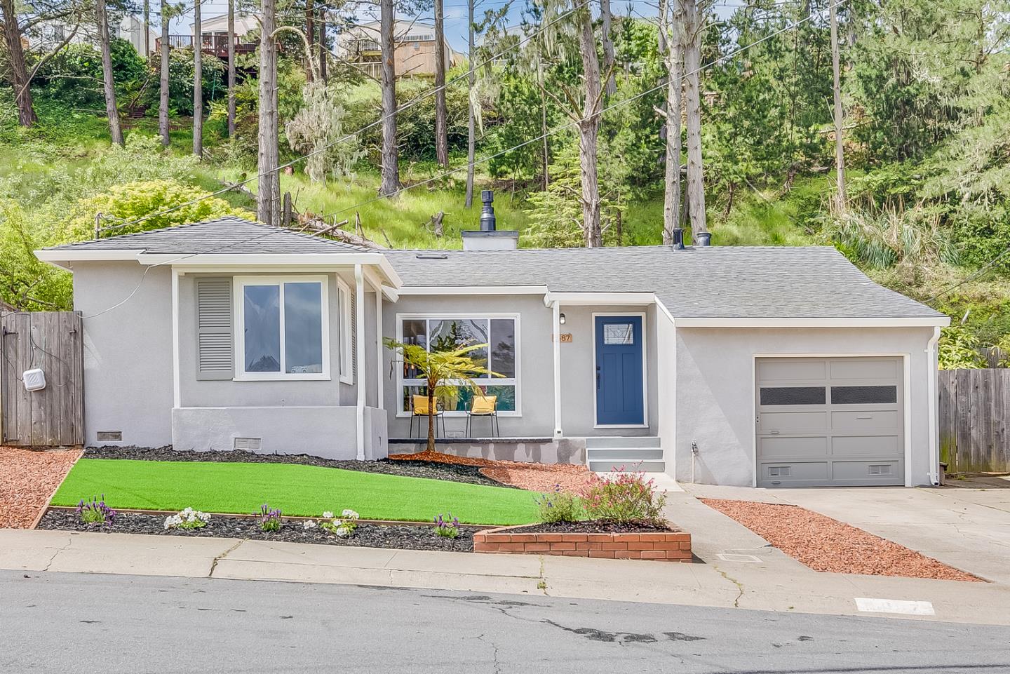 Detail Gallery Image 1 of 1 For 1687 Sweetwood Dr, Daly City,  CA 94015 - 4 Beds | 2 Baths