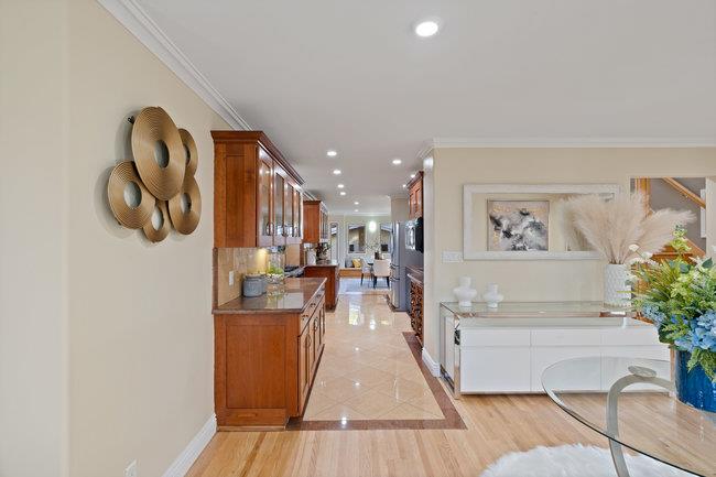 Detail Gallery Image 14 of 109 For 148 Kingsley Ave, Palo Alto,  CA 94301 - 7 Beds | 6/2 Baths