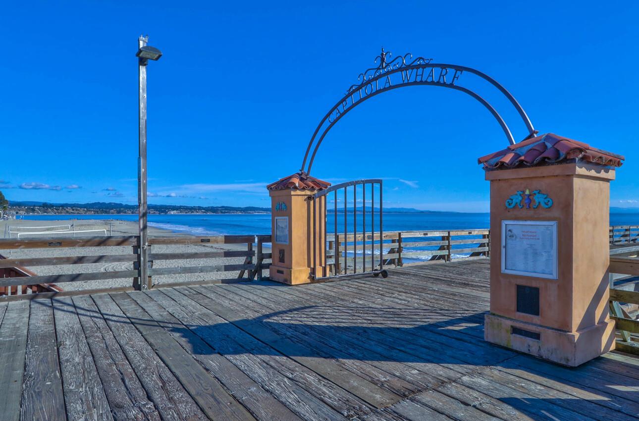 Detail Gallery Image 2 of 23 For 100 Fanmar Way, Capitola,  CA 95010 - – Beds | – Baths