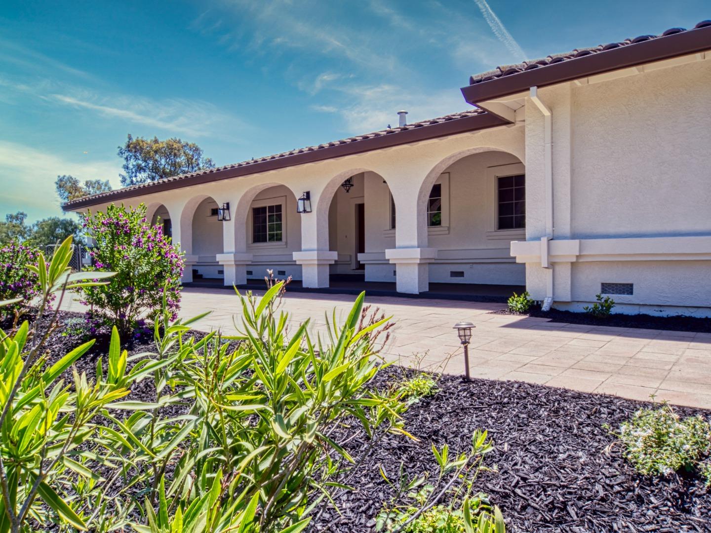 Detail Gallery Image 28 of 39 For 17101 Kruse Ranch Lane, Morgan Hill,  CA 95037 - 4 Beds | 2/1 Baths