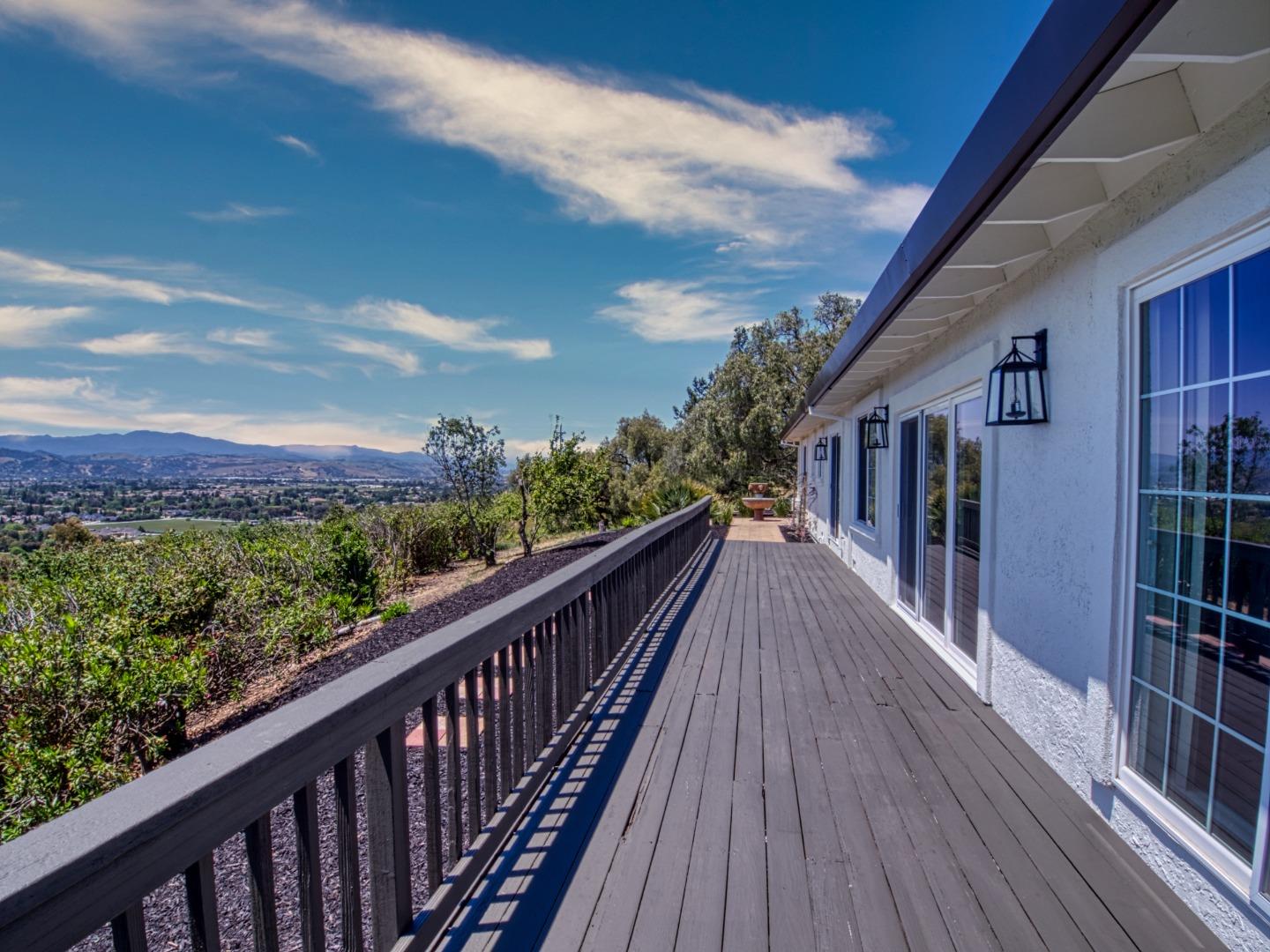 Detail Gallery Image 33 of 39 For 17101 Kruse Ranch Lane, Morgan Hill,  CA 95037 - 4 Beds | 2/1 Baths