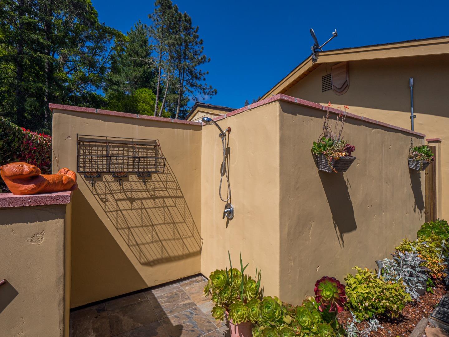 Detail Gallery Image 82 of 136 For 350 Corralitos Ridge Rd, Corralitos,  CA 95076 - 4 Beds | 3 Baths