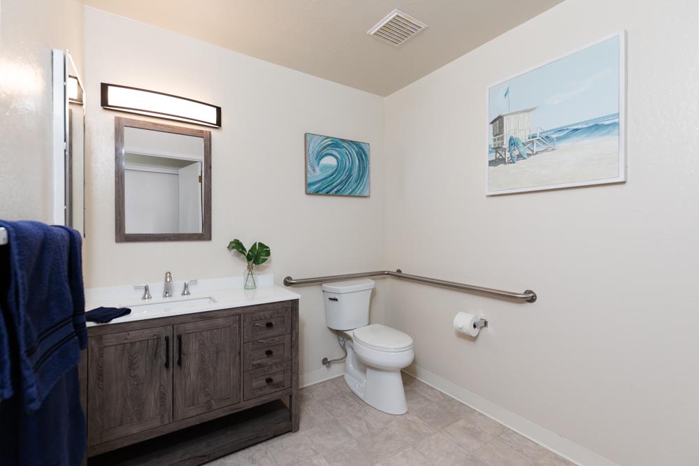 Detail Gallery Image 12 of 14 For 2288 7th Ave, Santa Cruz,  CA 95062 - 1 Beds | 1 Baths