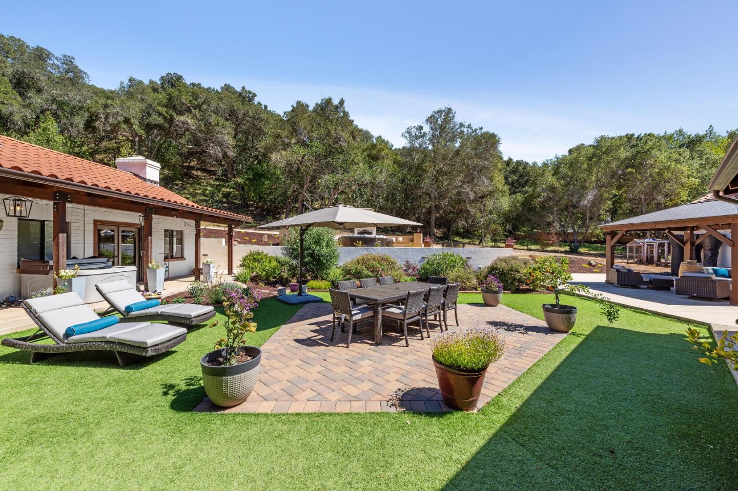 Detail Gallery Image 18 of 56 For 2 Sleepy Hollow Dr, Carmel Valley,  CA 93924 - 5 Beds | 4/2 Baths