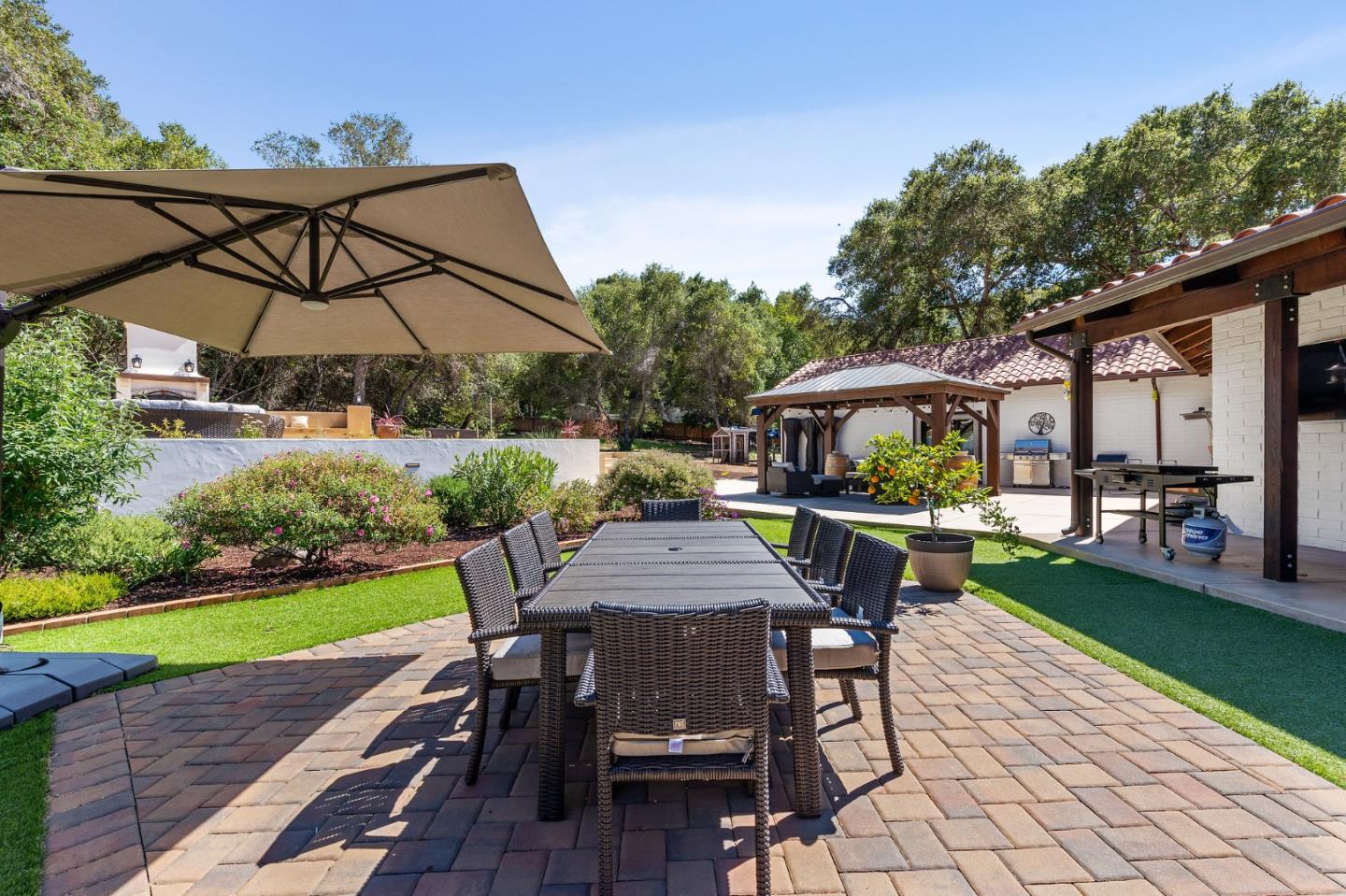 Detail Gallery Image 19 of 56 For 2 Sleepy Hollow Dr, Carmel Valley,  CA 93924 - 5 Beds | 4/2 Baths