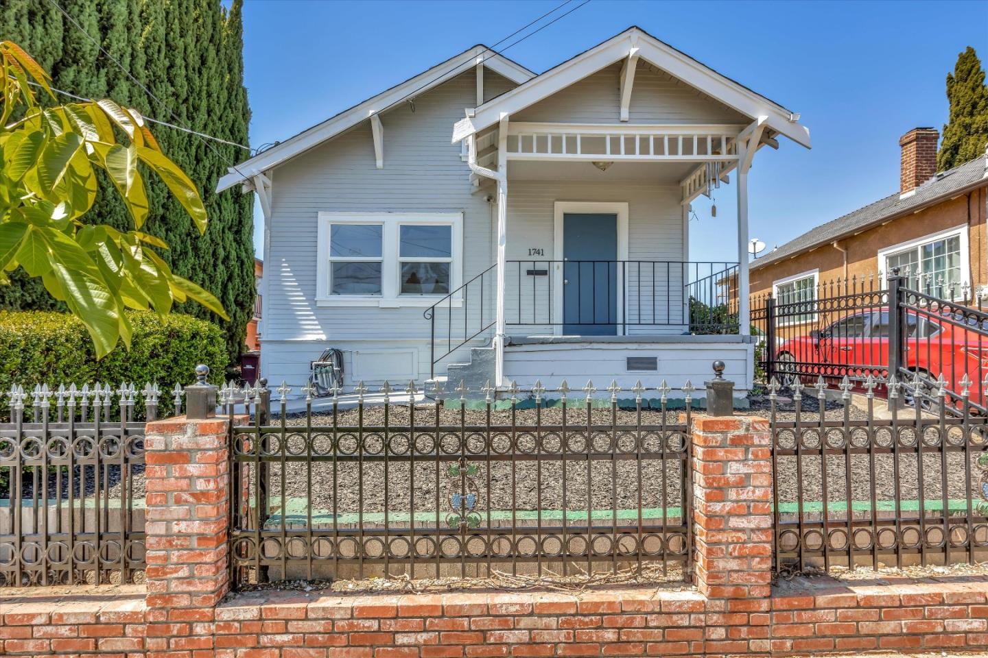 Detail Gallery Image 1 of 1 For 1741 83rd Ave, Oakland,  CA 94621 - 2 Beds | 1 Baths