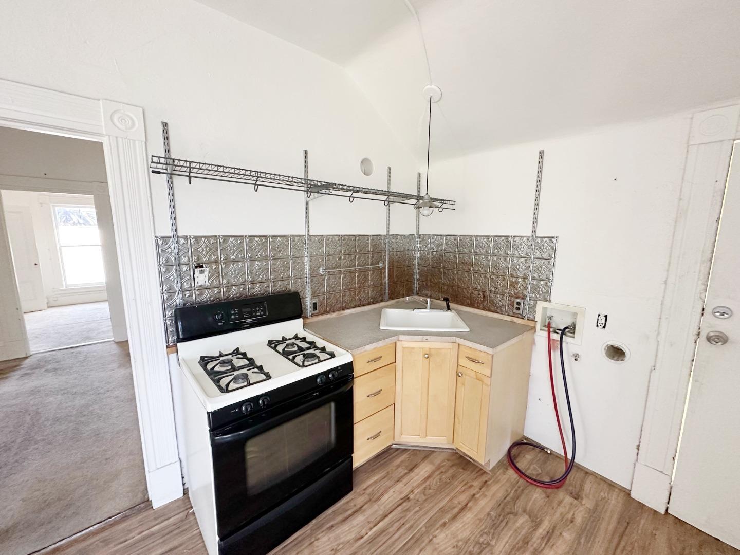 Detail Gallery Image 14 of 23 For 946 University Ave, San Jose,  CA 95126 - – Beds | – Baths