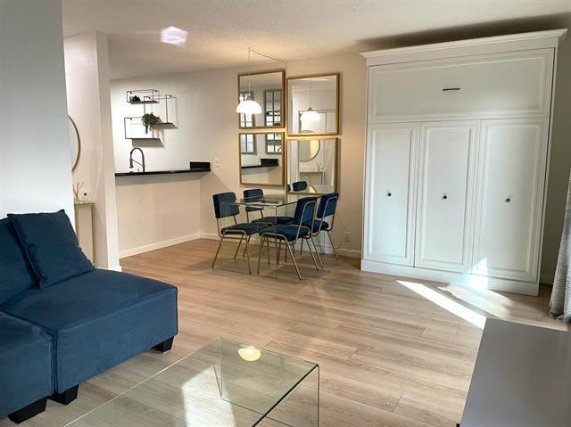 THE OAKS Condos for Sale