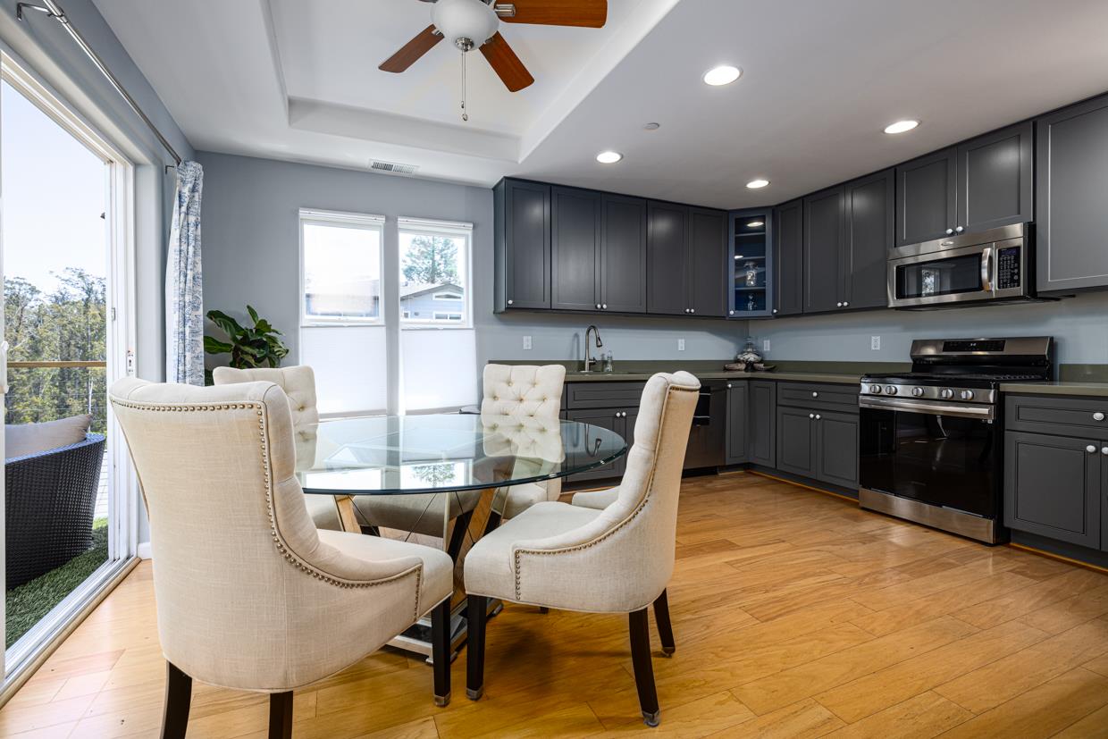 Detail Gallery Image 8 of 32 For 550 El Granada Blvd, El Granada,  CA 94019 - 3 Beds | 3 Baths