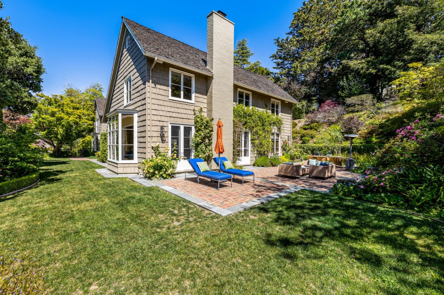 Detail Gallery Image 70 of 92 For 989 Hayne Rd, Hillsborough,  CA 94010 - 5 Beds | 5/1 Baths