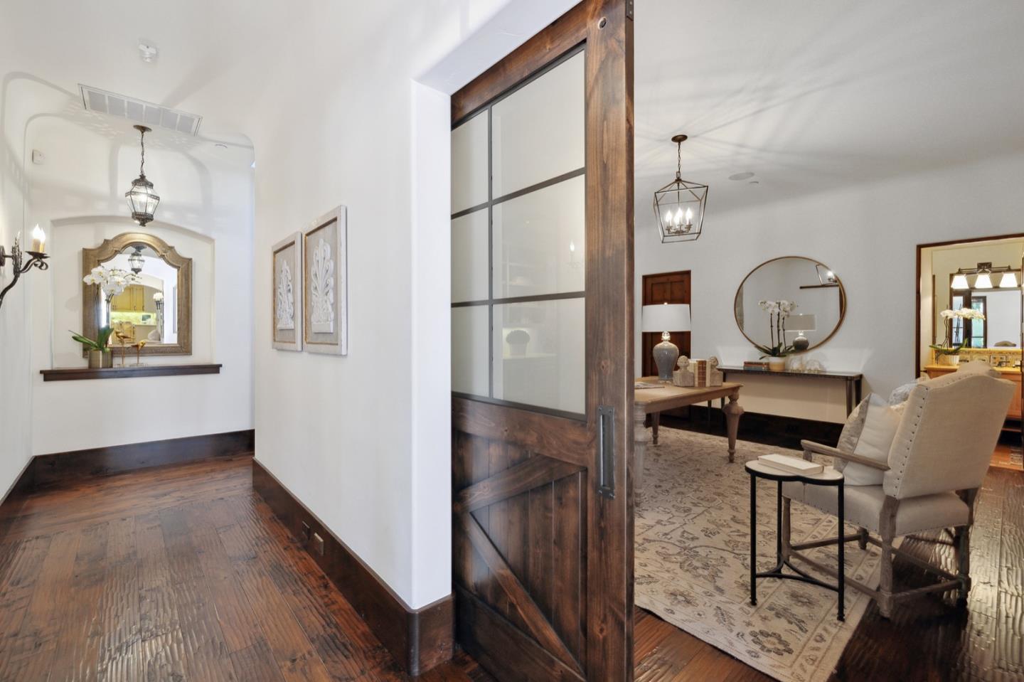Detail Gallery Image 22 of 66 For 1177 Johnson St, Menlo Park,  CA 94025 - 5 Beds | 5/2 Baths
