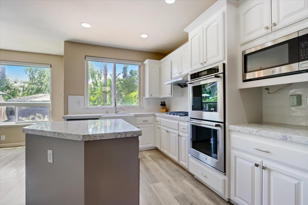 Detail Gallery Image 5 of 30 For 2530 Magnolia Way, Morgan Hill,  CA 95037 - 5 Beds | 3 Baths
